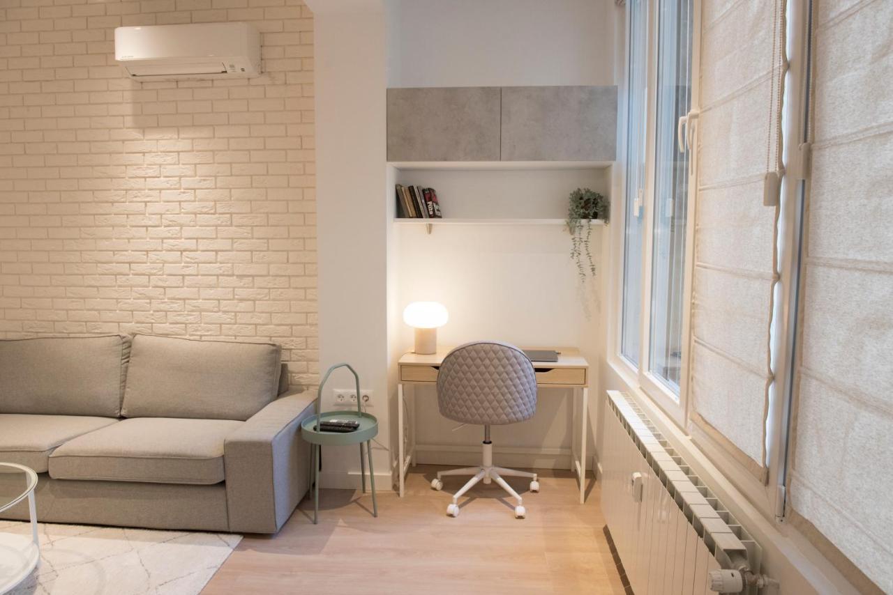 Top Center Designer Studio Apartment Sofia Eksteriør billede