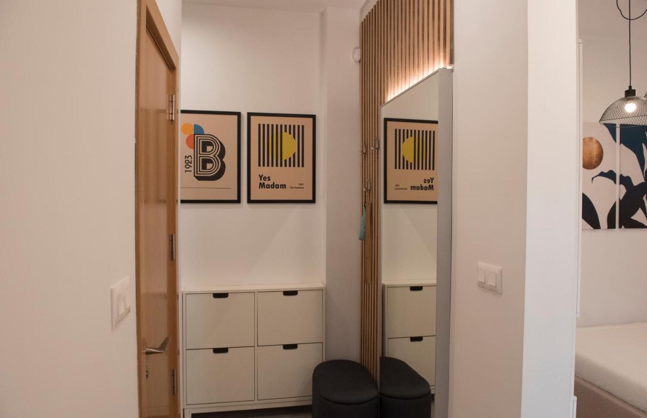 Top Center Designer Studio Apartment Sofia Eksteriør billede